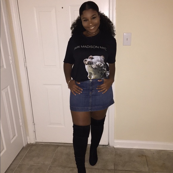 Meet your Posher! - Picture 4 of 4